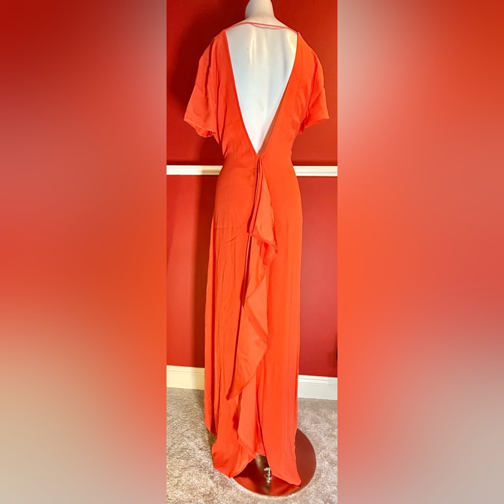 *RARE* BCBG “Cassidie” floor length open back dress in “poinsettia” color